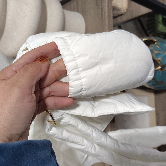 New White Puffer Shoulder/Crossbody Bag - Picture 7 of 11